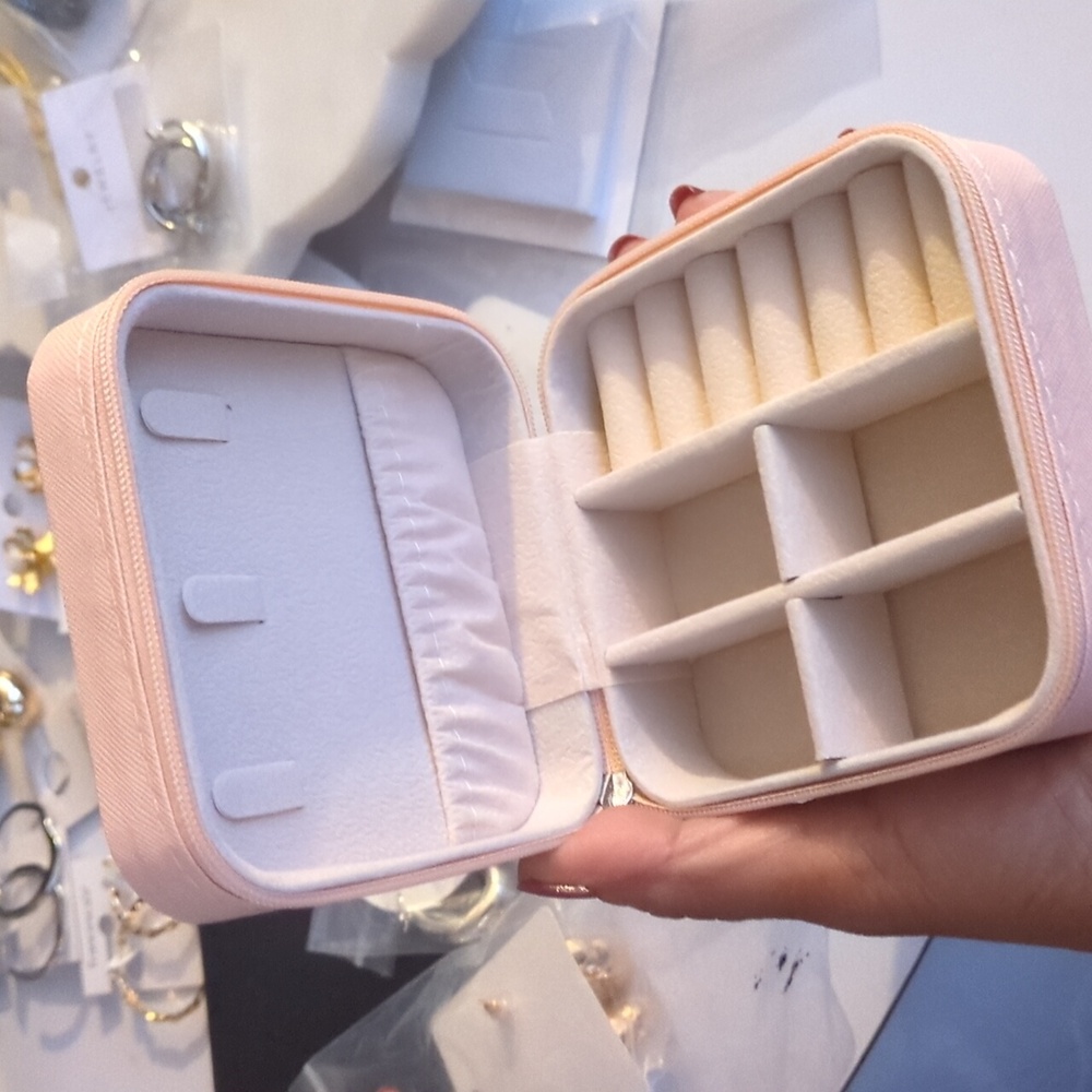 🎉GIVEAWAY 🎁 LISTING. Price Will Be Determinated On The Show👍‎